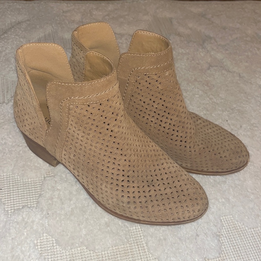 Lucky Brand 6 1/2 suede booties 🍀